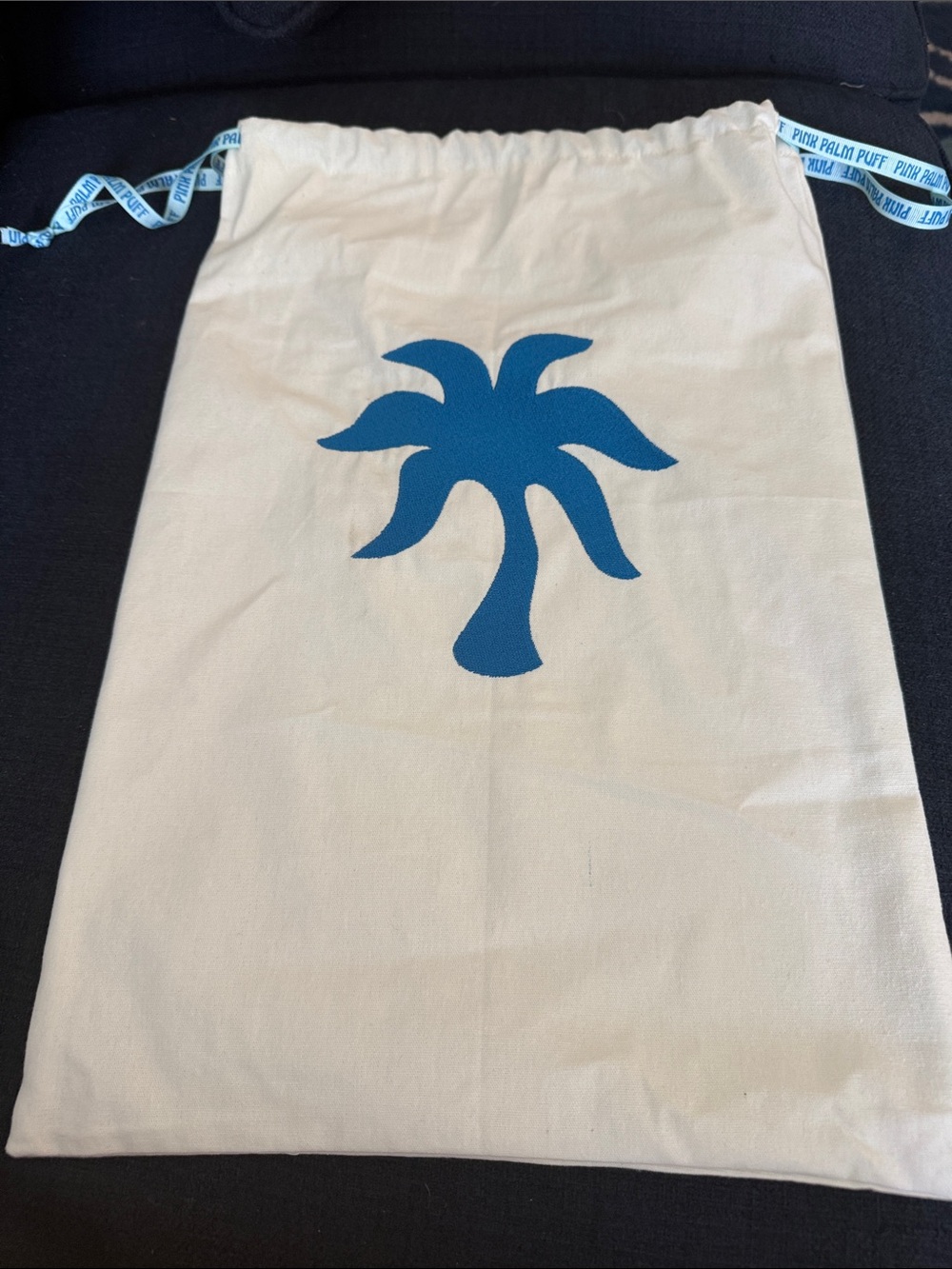 PINK PALM PUFF drawstring embroidered white and blue cinch sak bag NWOT